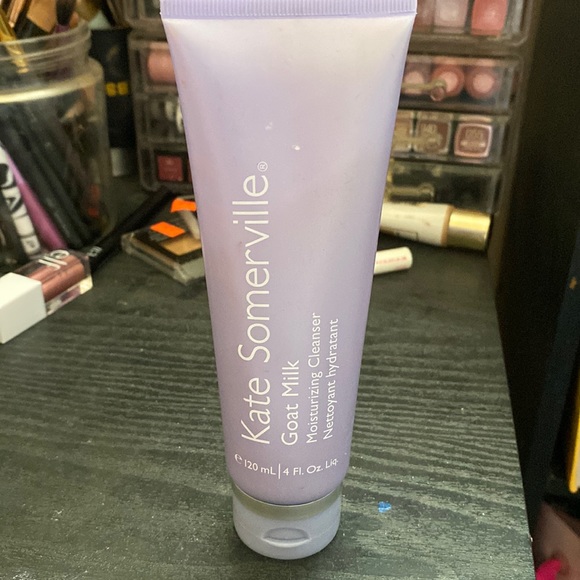 NWOB Kate Somerville “Goat Milk Moisturizing Cleanser” 4fl oz. - Picture 1 of 5